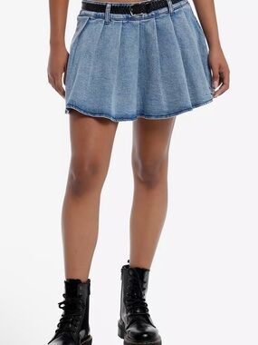 Hot topic Sweet Society Light Indigo Denim Skirt, medium